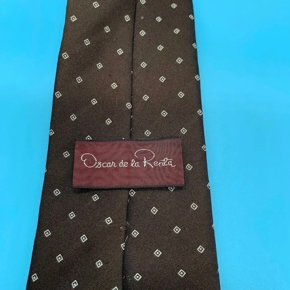 Oscar de la Renta Brown Geometric Preppy Logo Men's Classic Neck Tie